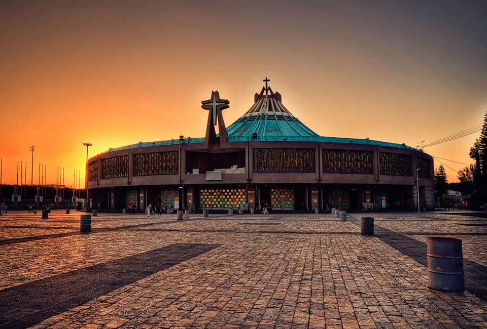 La Basilica, Y El Centro De La Ciudad De Mexico 1 Diciembre